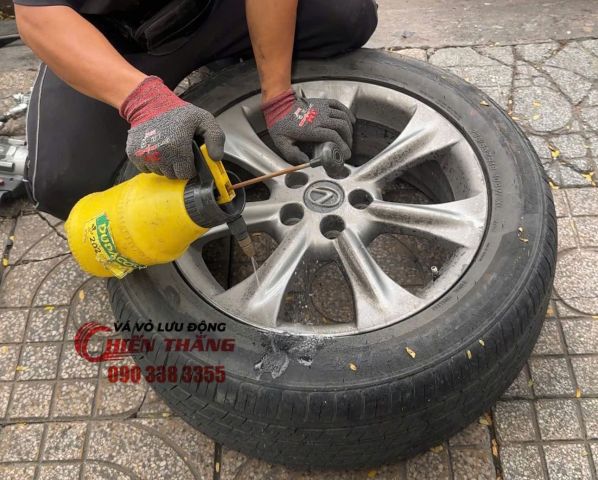 Vá xe ô tô lưu động quận Gò Vấp