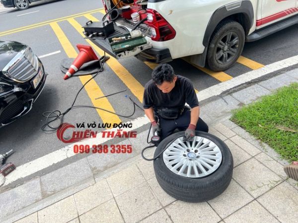 Vá vỏ ô tô lưu động phường Chợ Lớn - TPHCM
