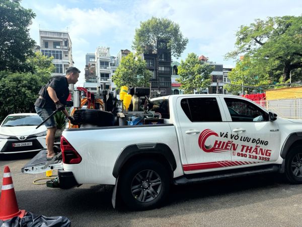 Vá xe lưu động phường Bình Tiên - TPHCM