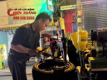 V&aacute; Xe Lưu Động Phường B&igrave;nh Ph&uacute; - TPHCM