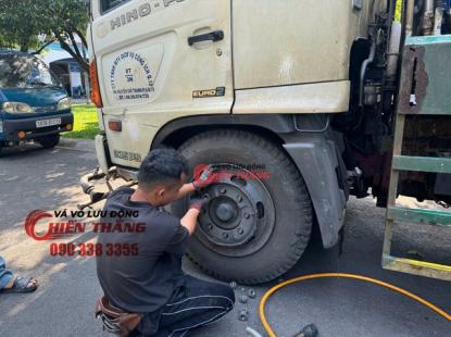 V&aacute; xe &ocirc; t&ocirc; lưu động quận 11