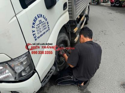 V&aacute; xe &ocirc; t&ocirc; lưu động quận Thủ Đức
